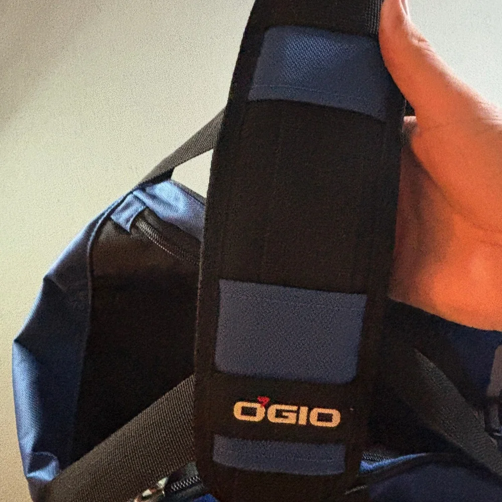 OGIO Small Gym Duffle Bag Blue Black Travel Luggage Duffel Padded Strap Vented